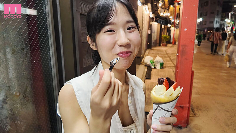 ぷっくり微乳と極細クビレ ウエスト56cm、イク度しなるクビレがスゴい七草ひいろAVデビュー サンプル画像 5