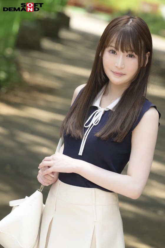 【初撮り】清楚なルックスと強すぎる性欲のギャップがエぐいドラックストアバイトのドスケベ女子大生、地元を飛び出し「本物のAVセックス」を体験して覚醒 かすみ 22歳 高瀬佳澄 サンプル画像 1
