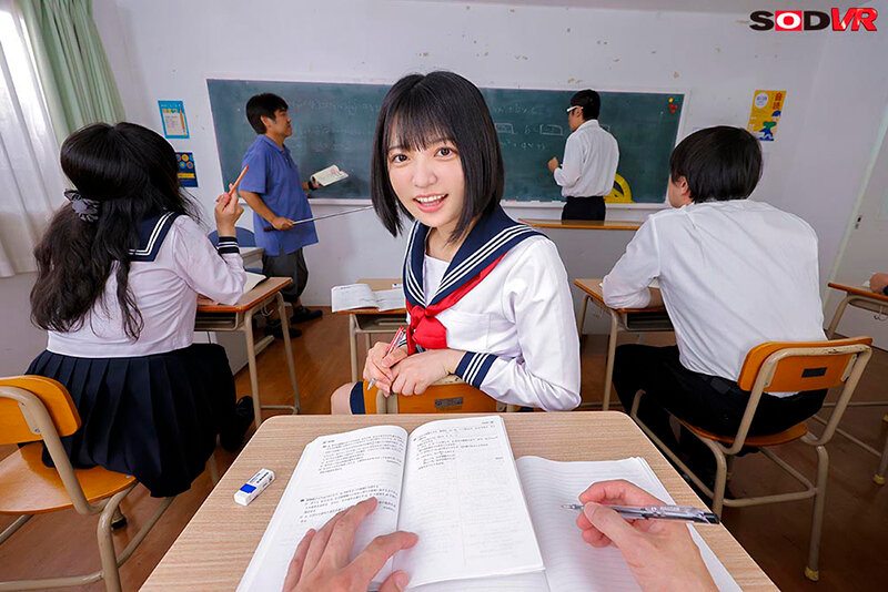 【VR】【8K】見えすぎるメガネを買ったら服の繊維の奥までちゃんと見えてきて、学校生活、J●のスケベな発育全裸をスケスケチラリズム。 サンプル画像 9