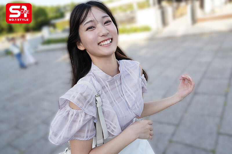 朝一セックスって歯磨き、いる？イチャついて、キスして、たくさん絡み合う、初めてのお泊まりホテルハメ撮り 初美なのか サンプル画像 2