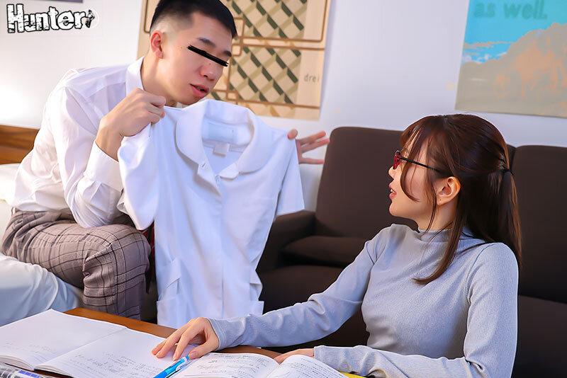 「今日だけ特別だからね。着てあげるからしっかり勉強してね」美人な家庭教師のコスプレ姿が超エロ過ぎる！勉強嫌いなボクのやる気を出させるために家庭教師の綺麗なお姉さんがコスプレ姿でエッチな個別指導！ サンプル画像 3