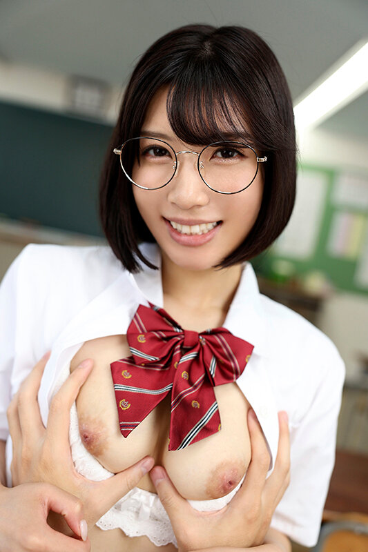 【VR】絶対に彼氏がいないランキング1位の地味陰キャ女子の宮城さんがボクの亀頭から金玉まで舐め尽くすベタ惚れフェラ求愛 サンプル画像 10