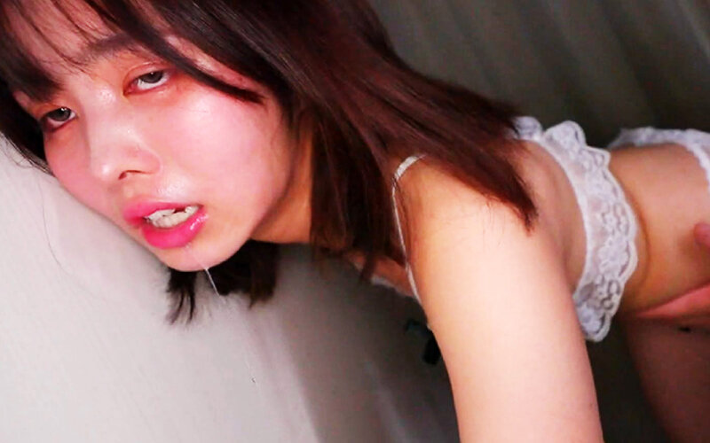 AV現場の盗撮#1。休憩中、AV監督にタダマンされてしまう幾野まち。 サンプル画像 20