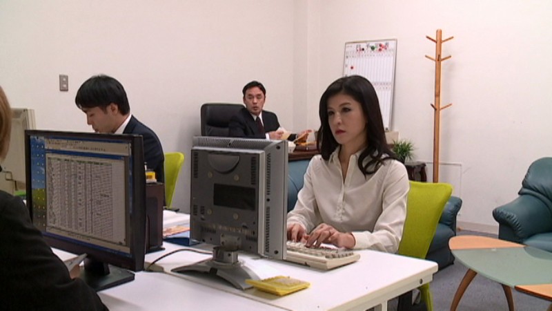 義理の息子の為に会社社長に身をささげる剛毛五十路母 森下夕子 サンプル画像 1