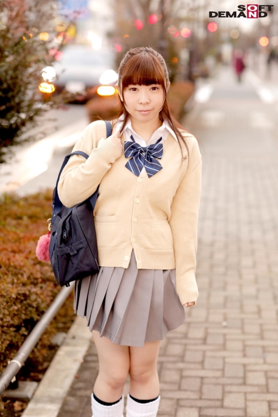 【女子学生限定】マジックミラー号 「下着メーカーのモニター調査」と称して生おっぱいをモミモミしながらインタビュー 清純そうな見た目からは想像もつかない超ドえろ発言連発！敏感な美乳をもみほぐされて感度抜群女子学生が大人ち○ぽでイキまくり！10人中10本番！2 サンプル画像 11