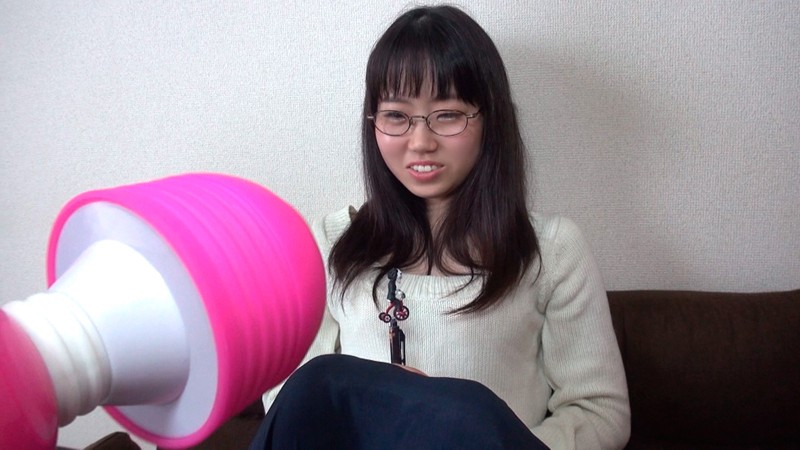ホラー映画大好きなむっつり女子大生 下ネタに照れまくる純情女子が愛撫と巨根でじっとり堕ちていく！ サンプル画像 1