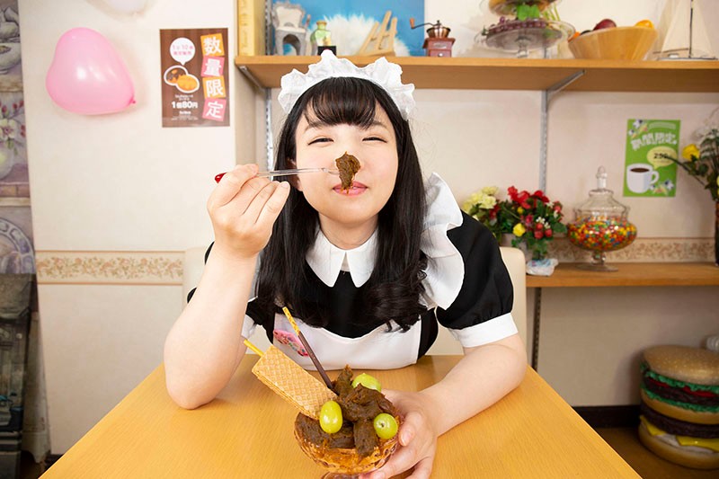 【VR】脱糞メイドカフェ まこのケツ穴ひり出しマスカットロパフェはいかがですか? 前多まこ サンプル画像 15