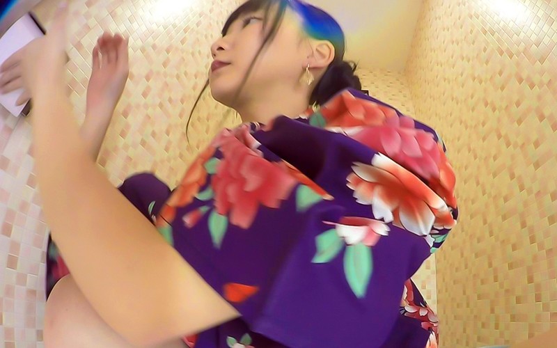 【VR】夏祭り浴衣女子トイレ盗撮 聖水鑑賞VR サンプル画像 13