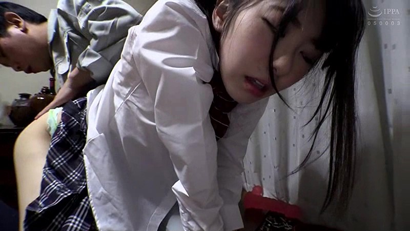 締めの中出しで未来ある人生を台無しにしてやろうとすると、さっきよりも暴れだし必死に抵抗してくる。そんな姿が堪らなく愛おしい…。 華の女子寮生活崩壊レ●プ サンプル画像 10