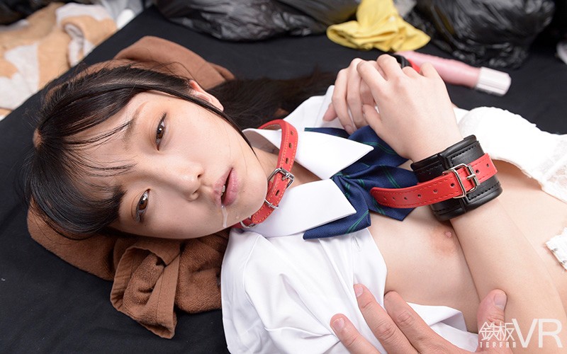 【VR】HQ60fps 女子●生 誘拐監禁 汚部屋で美少女飼います ちっぱい恥辱の記録 早美れむ サンプル画像 5