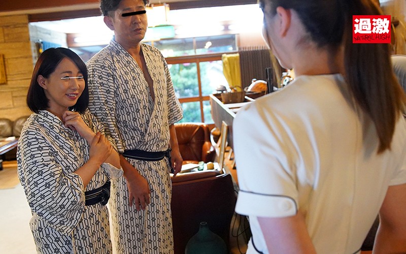 既婚者チ×ポに中出しさせる淫欲女子は…逆NTR現場を見られた奥さんの嫉妬で濡れたマ×コも喰いまくる。 マッサージ師まなみ編 サンプル画像 3
