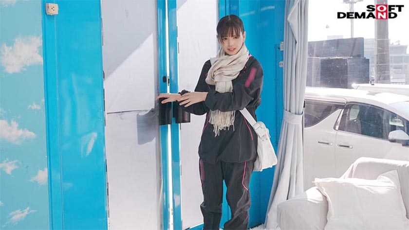 マジックミラー号 青春を部活に捧げるスポーツ女子大生限定！膣内洗浄でカラダのお悩み即解決！練習終わりのJDむれむれおマンコからジョボジョボ恥じらい大噴射！敏感になったキツマンへデカチン挿入！ サンプル画像 4