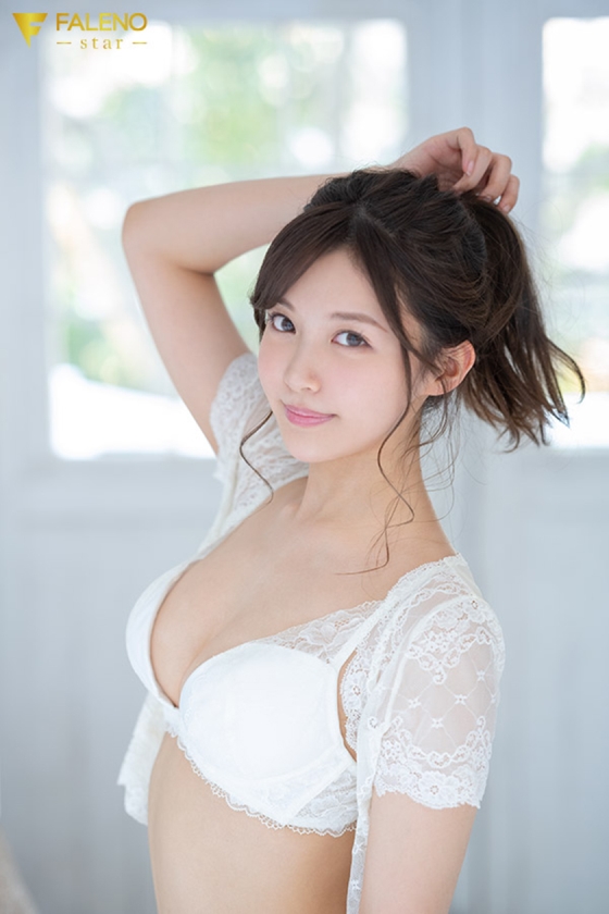 新人 Hな世界に興味津々な現役女子大生 夏木りん AV DEBUT サンプル画像 1