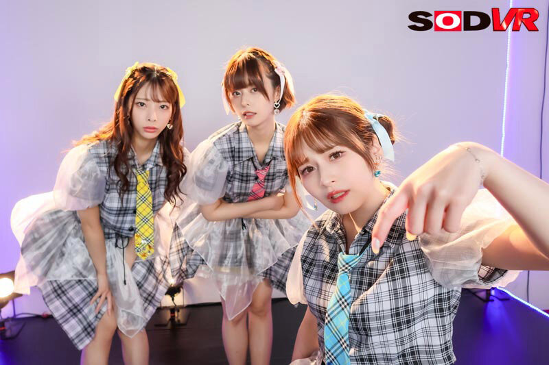 【VR】【女汗・女唾・女潮・女尿】小悪魔アイドルの女汁直浴びVR ライブ後のムレムレな体液を全身で処理させられるボク サンプル画像 5