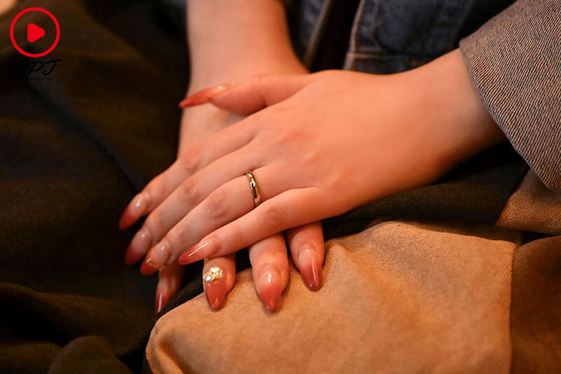 【湧き上がるドM願望】喉奥と膣奥が性感帯。27歳、もうすぐ人妻 背徳のAV出演 サンプル画像 2