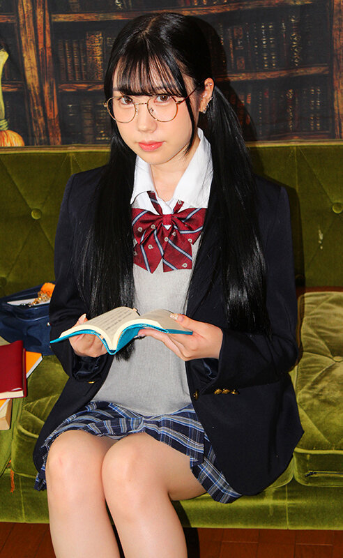 巨乳図書委員のむっつりオナホちゃん 栗畑なずな サンプル画像 1
