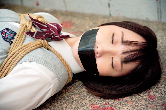 性支配を受け入れる無抵抗な美少女たち~制服と縛り~ サンプル画像 9