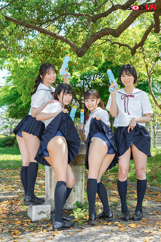 【VR】顔面直浴び特化！！女汁まみれVR 真夏のドS女子生徒編！教室でスク水J●に潮、唾、尿を顔面に直接浴びせられ、ビショビショになっているのにビンビンに勃起しているボクの変態チ●ポを罵倒されながら責められ、何度も射精させられる！ サンプル画像 3