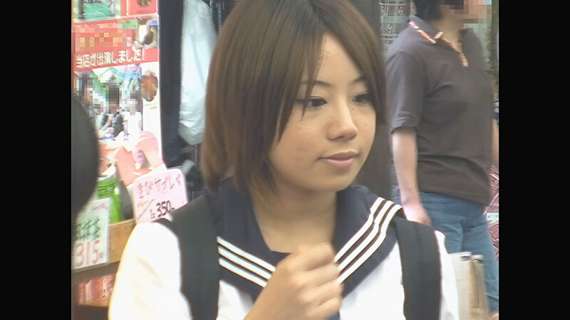 【 AI リマスター版 】18歳と1ヶ月、田舎の純真無垢なかわいい女子○生を修学旅行中にAVデビューさせちゃいます！！ サンプル画像 1