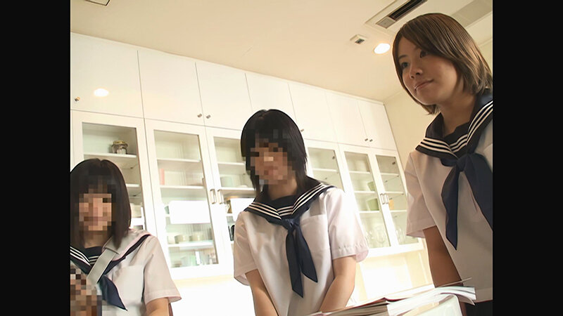 【 AI リマスター版 】18歳と1ヶ月、田舎の純真無垢なかわいい女子○生を修学旅行中にAVデビューさせちゃいます！！ サンプル画像 2