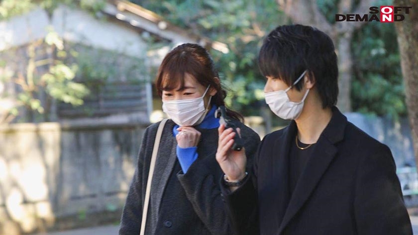 身長171cm グラビア活動もこなす奇跡の八頭身美人妻 白河花清 41歳 第4章 「本当の息子とエッチしてるみたいで照れちゃいました」お母さんの愛で年下クン達のチ●ポを優しく包み込む甘えさせハーレム乱交 サンプル画像 2