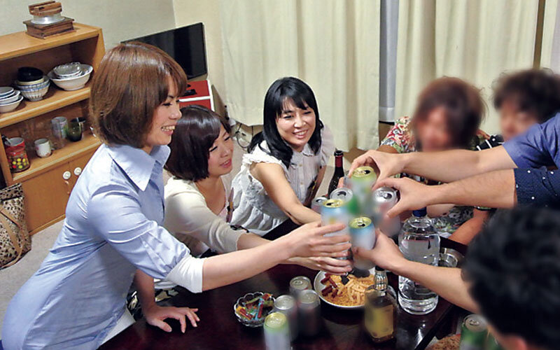 人妻熟女合コン!ハメたくなったら口説いて連れ込みSEX240分 サンプル画像 7