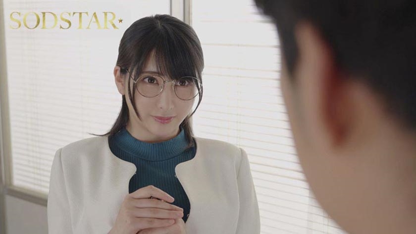 クールな外見で常にしごできオーラを放っている夏目部長 いざ下についてみるとポンコツ判明 仕事はぜんぶボクに丸投げだけど 残業後は飲みに連れてってくれ自宅で生マンまでさせてくれる とっても優しいクーデレ女上司 夏目響 サンプル画像 5