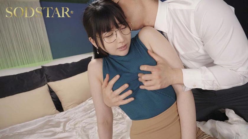 クールな外見で常にしごできオーラを放っている夏目部長 いざ下についてみるとポンコツ判明 仕事はぜんぶボクに丸投げだけど 残業後は飲みに連れてってくれ自宅で生マンまでさせてくれる とっても優しいクーデレ女上司 夏目響 サンプル画像 6