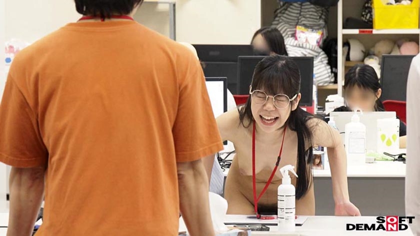 会社で服を着ていないのは一人だけ!ハダカの尊さを身をもって学ぶ SOD女子社員 全裸業務 タオル一枚男湯入ってみませんか?ミッションテストプレイ編 社内露出&普段一緒に働く同僚(たまに男優さん)からザーメン採取5名報告 阪本一乃 阿久津羽依 平松朝香 三河瑛茉 野田朔弥 サンプル画像 9