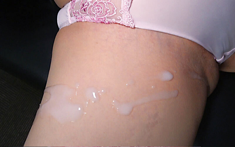 完全主観 「ほら、ワタシをおかずにして…目の前でシコって見せて…」美熟女に見つめられながら射精する快感3 サンプル画像 9