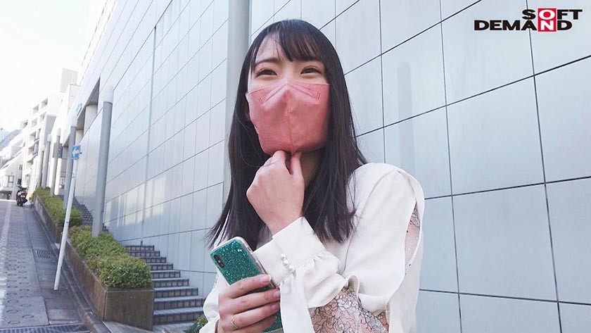 振られて3日でAV応募！普通っぽい見た目だけど実は経験人数50人越え！？人生初の乱交で全精子生中希望♪東京 豊島区 ■■ビル1階 パン屋で働く 東由利香さん(仮名・22歳) 生中出し計10発AVデビュー サンプル画像 1