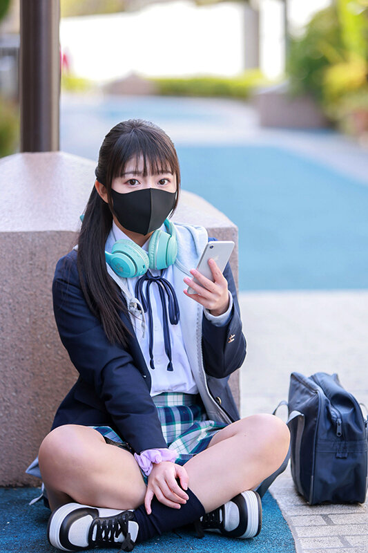【VR】周りとは群れない黒マスク学生 上下の蒸れたオクチに何でもし放題 サンプル画像 3