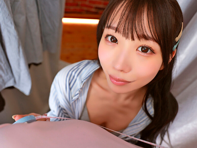 【VR】イ●スタの着替え動画で客を釣る美女店員の密着スポブラ接客にたまらず勃起チ○ポ見せたら向こうも発情こっそりフェラチオ試着室アヘ声押し殺しサイレント中出し 尾崎えりか サンプル画像 7