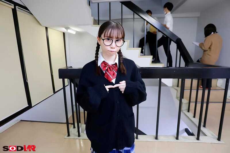 【VR】【8K】「せんせいしか私を必要としてくれない…」クラスの訳アリ地味子に手を出したけどくっそヤンデレで逆に俺がおどされている 藤田こずえ サンプル画像 12