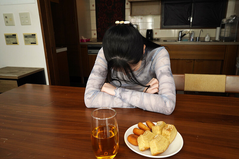 【VR】悪徳 催●アプリで高嶺の花の美人ママを痴女化 永野鈴 【8K】 サンプル画像 7