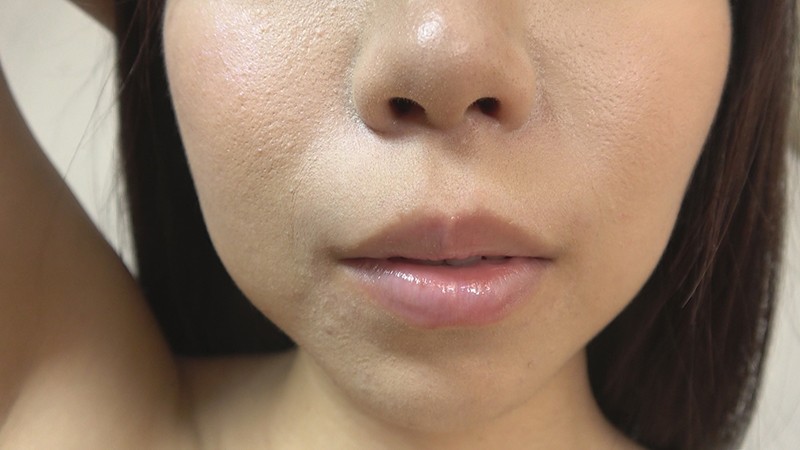 素人娘の全裸図鑑13 今時の女の子12名が恥らいながら脱衣していく様子をじっくり撮影した、変態紳士のためのヘアヌードコレクション サンプル画像 20