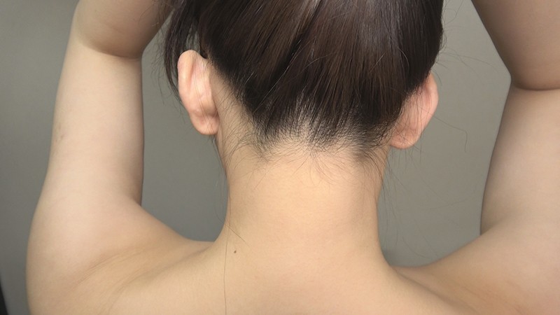 素人娘の全裸図鑑13 今時の女の子12名が恥らいながら脱衣していく様子をじっくり撮影した、変態紳士のためのヘアヌードコレクション サンプル画像 7