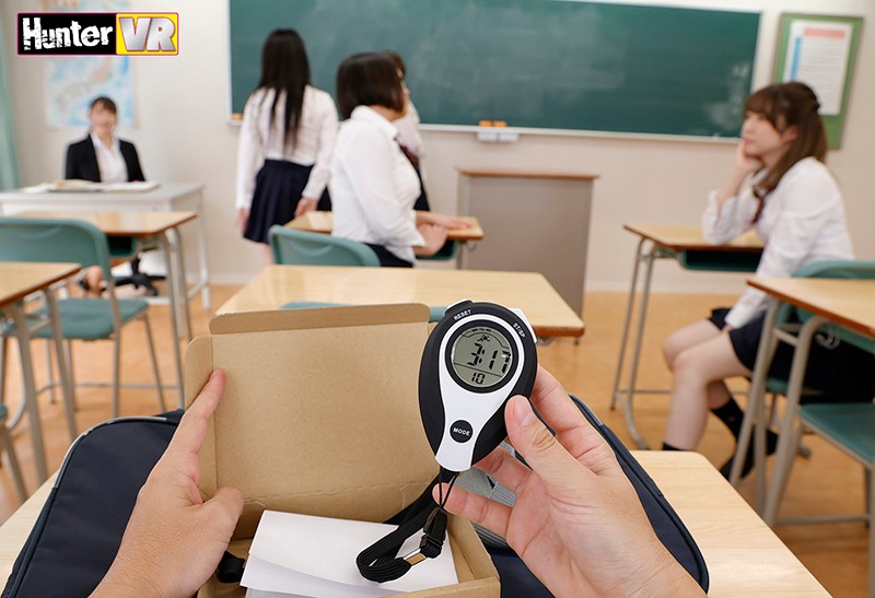 【VR】 そなたに時間を止める能力を授けよう！謎のストップウォッチで自由自在に時間を止めて、同級生も新任教師も保健の先生も好き放題のヤリ放題！！時間停止VR サンプル画像 3