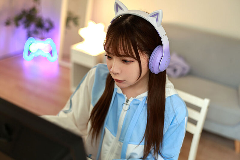 【VR】ぐちゃパコ 同接最大50人のザコメス配信者はゲームに廃課金したくてオジサン宅で媚薬・ごっくん・放尿・生中出し みお サンプル画像 4
