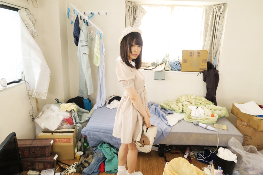 【VR】「出しても出しても勃起チ●ポが治まらねぇ！」非モテ絶倫オヤジが清純ビッチな家出ムスメを『オジサン気持ちいいよぉ…お願いもう挿れて』と涙目で懇願させてイキ狂いさせる神クンニとガッツキSEX 美甘りか サンプル画像 1