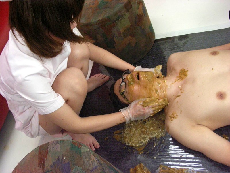 人間崩壊シリーズ17 ゲロスカ痴女 M男強●食糞の宴 サンプル画像 20