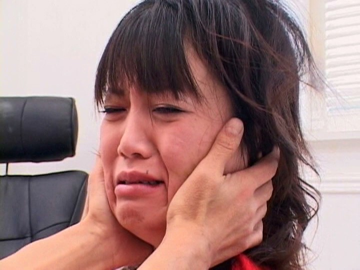 ビンタ！スパンキング！殴る蹴るの極悪非道リンチでマンコを濡らす女たち 10人4時間 サンプル画像 4