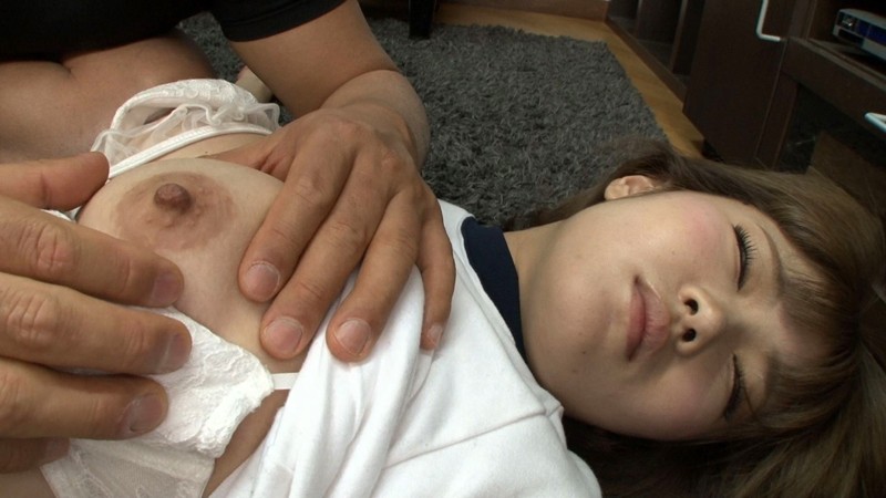 「一度でいいから揉んでみたい!」ブルマを履いたデカ尻妹に兄が睡眠薬を●ませて、夢の豊満尻を堪能し何度も中出し! サンプル画像 4