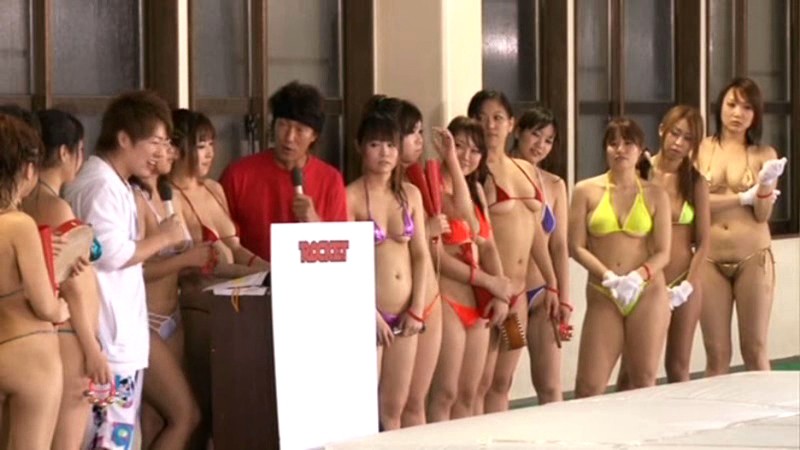 ロケットおっぱい20人! マイクロビキニでドキッ!巨乳だらけの水泳大会2011 サンプル画像 14