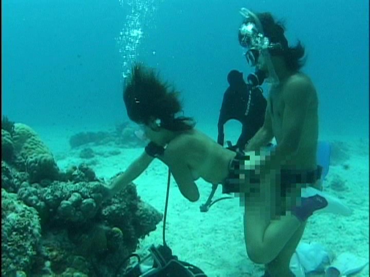 AQUA SEX ~南の島で水中FUCK!~ サンプル画像 14