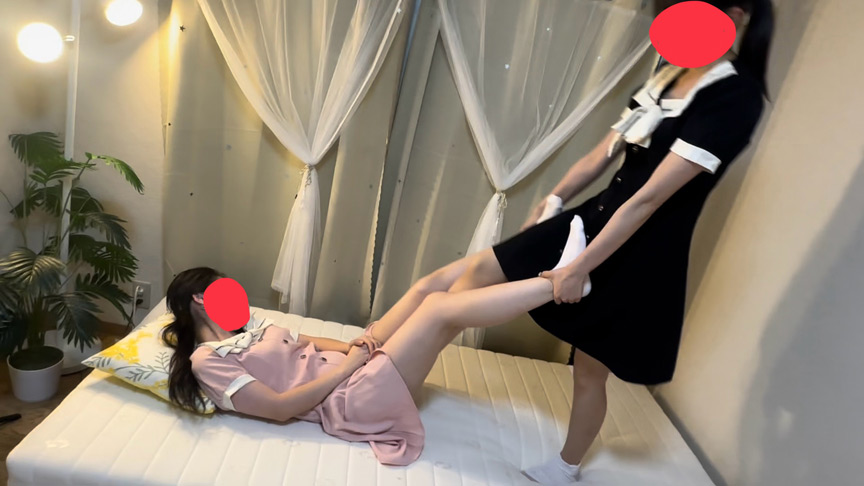 親友女子同士の電気アンマ！鼠蹊部くすぐり！ サンプル画像 5