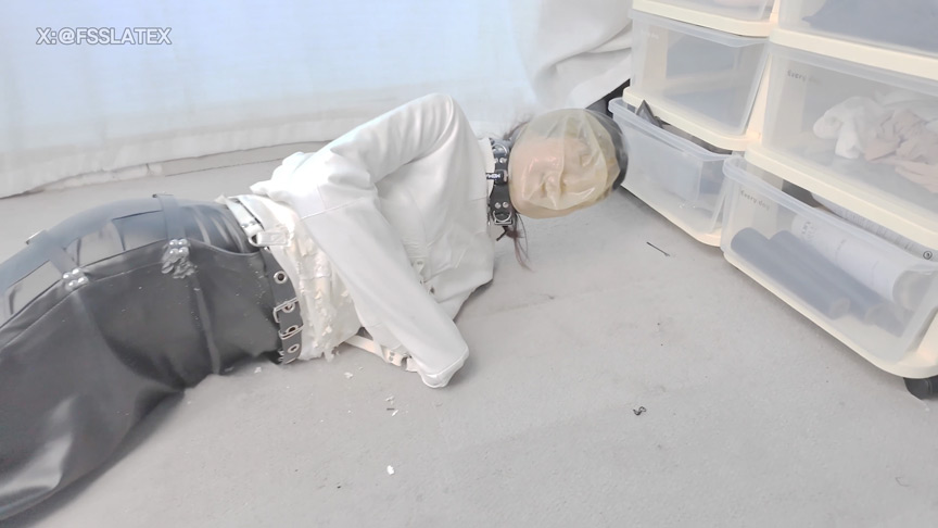 革に包まれる女 サンプル画像 8