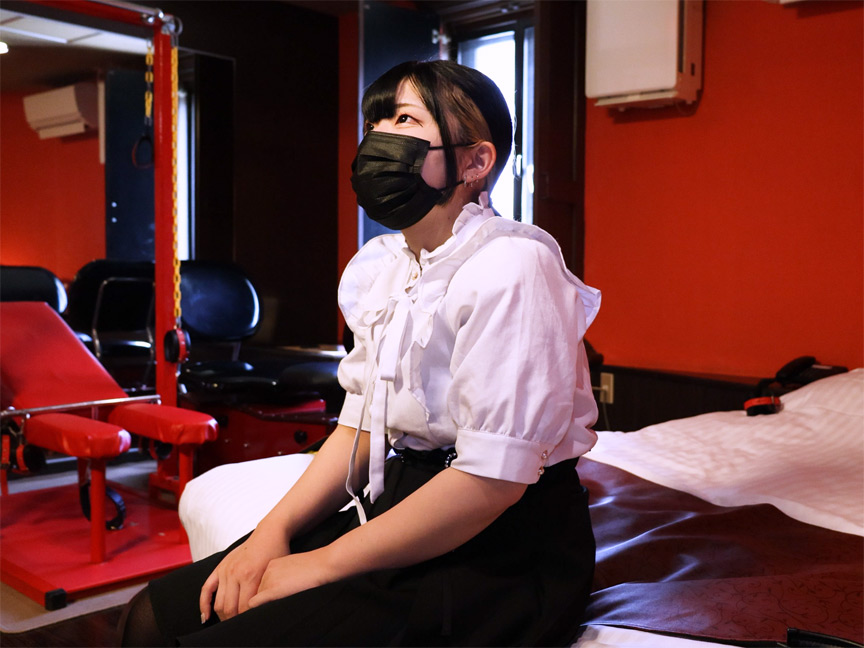 天然もの地雷系娘を踏みつけてアヘ顔腹パンチセックス サンプル画像 1