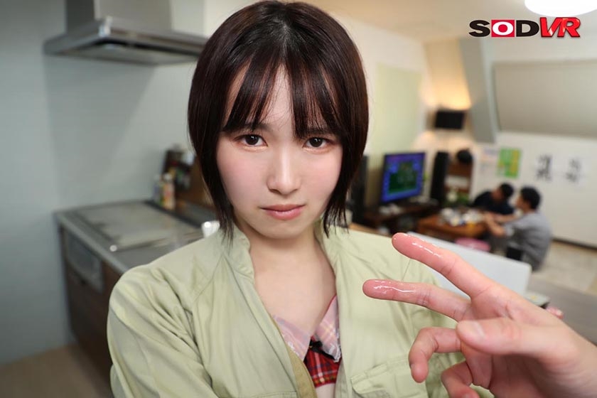 【VR】鉄工所で寮住まいの僕らは内緒で付き合っている。普段、大人しい彼女はエッチで激変！感じすぎて号泣&快楽で絶叫！全身ガクガクでイキまくる！そんな彼女と同僚にバレないようにこっそり声ガマンSEX 幾田まち サンプル画像 4