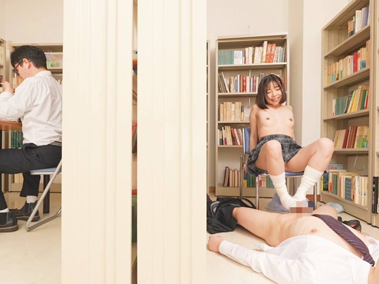 【×淫語ASMR】清楚に擬態した小悪魔が男の脳もチンポも支配！**の側で背徳SEX→スク水姿での悶絶級ヌキテクに昇天【後編】 サンプル画像 4